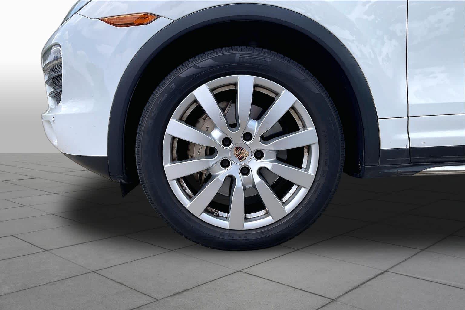 2013 Porsche Cayenne S White at Friendly Ford Crosby
