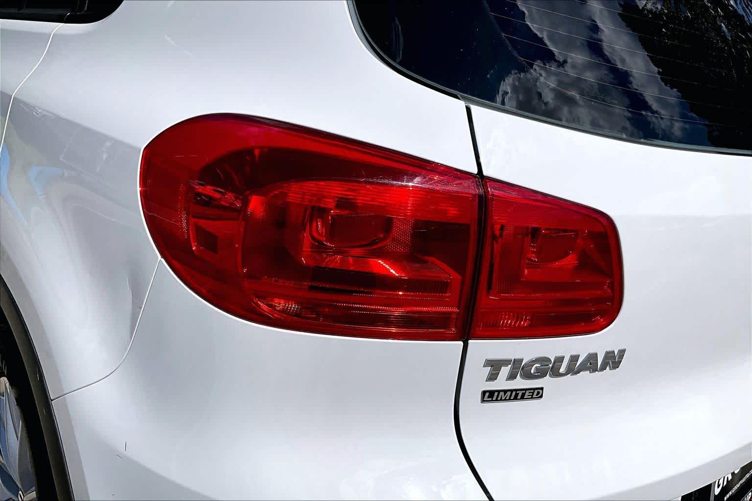 2018 Volkswagen Tiguan Limited photo 27 of 33