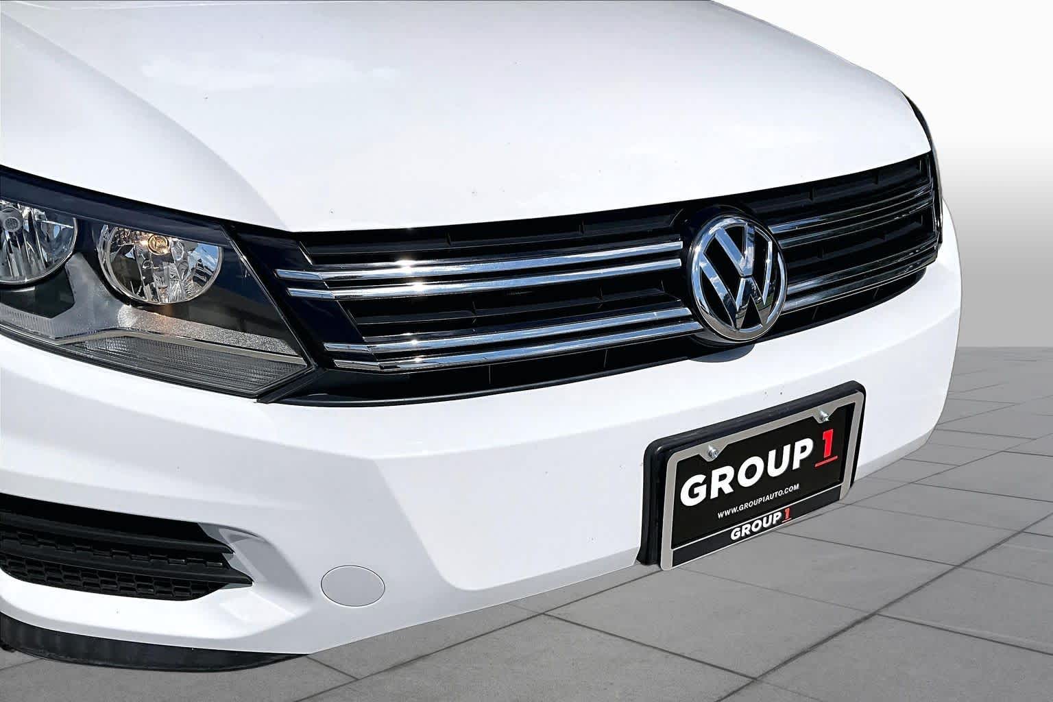 2018 Volkswagen Tiguan Limited photo 28 of 33