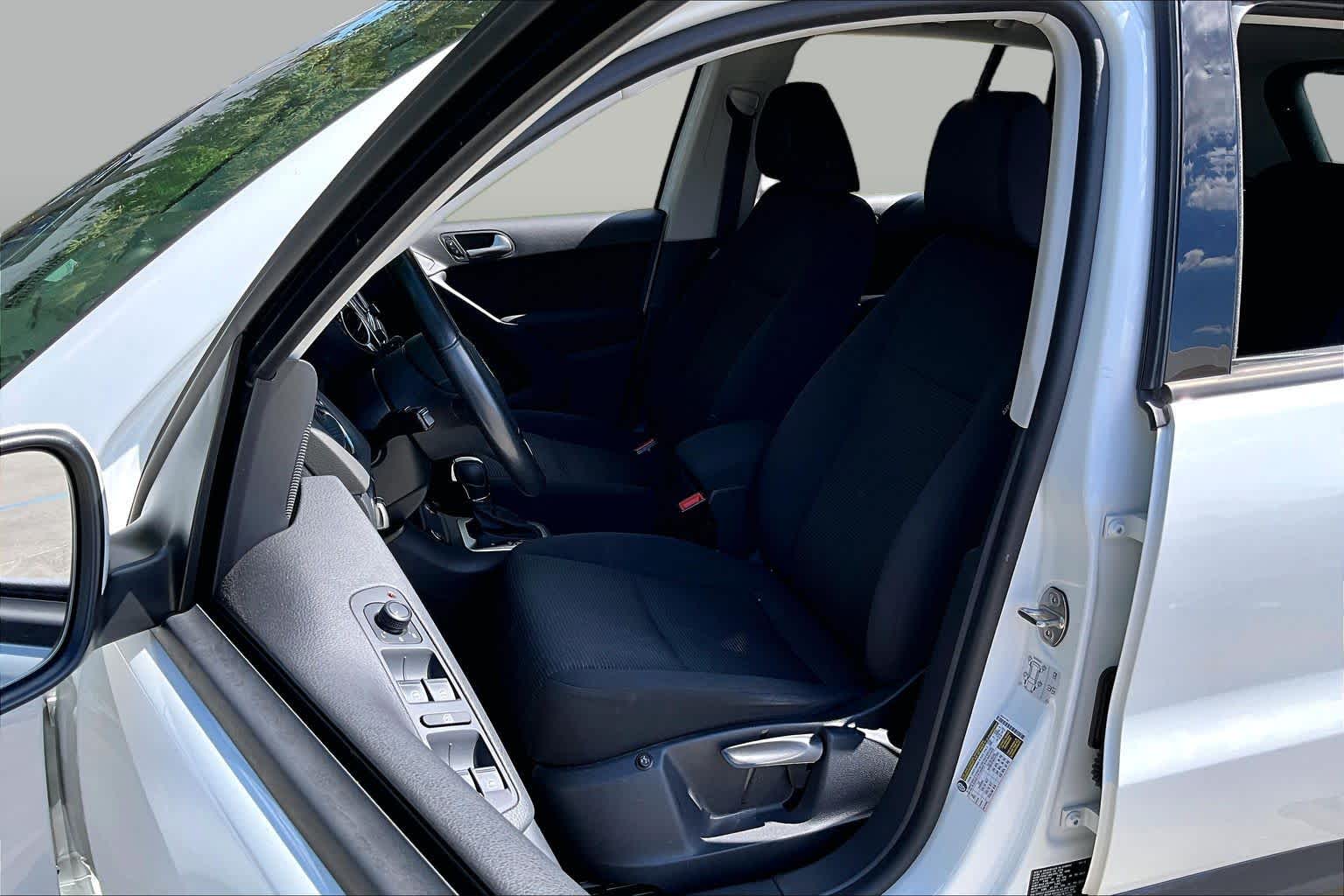 2018 Volkswagen Tiguan Limited photo 7 of 33
