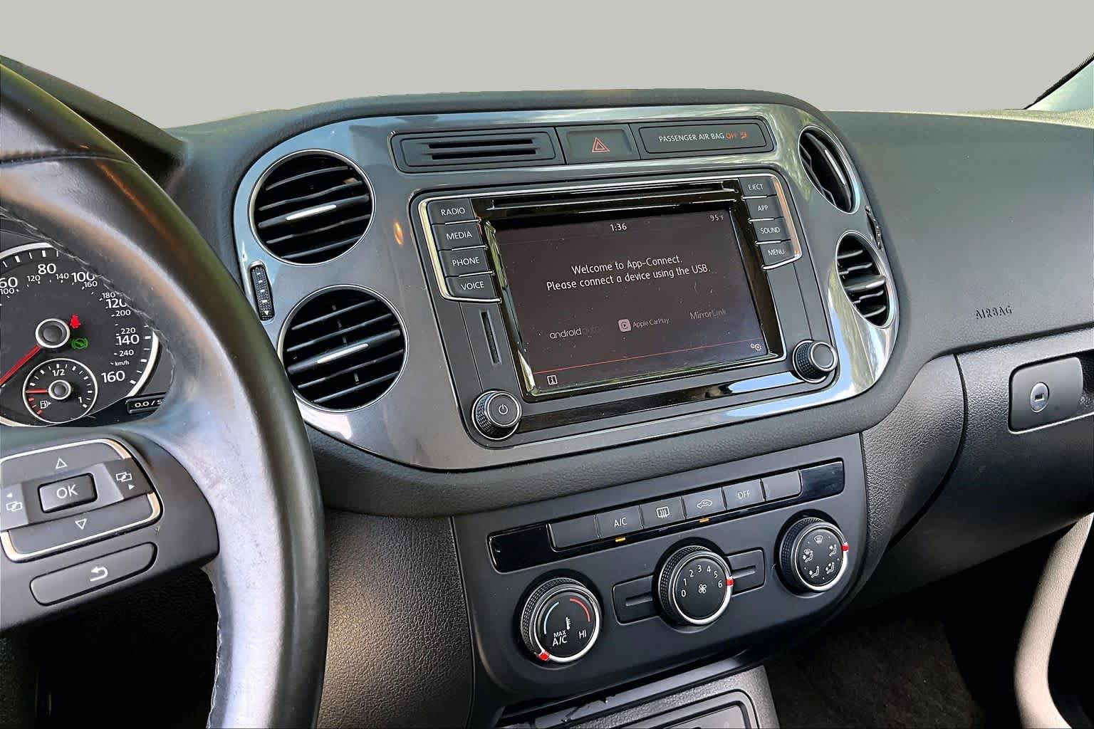 2018 Volkswagen Tiguan Limited photo 6 of 33