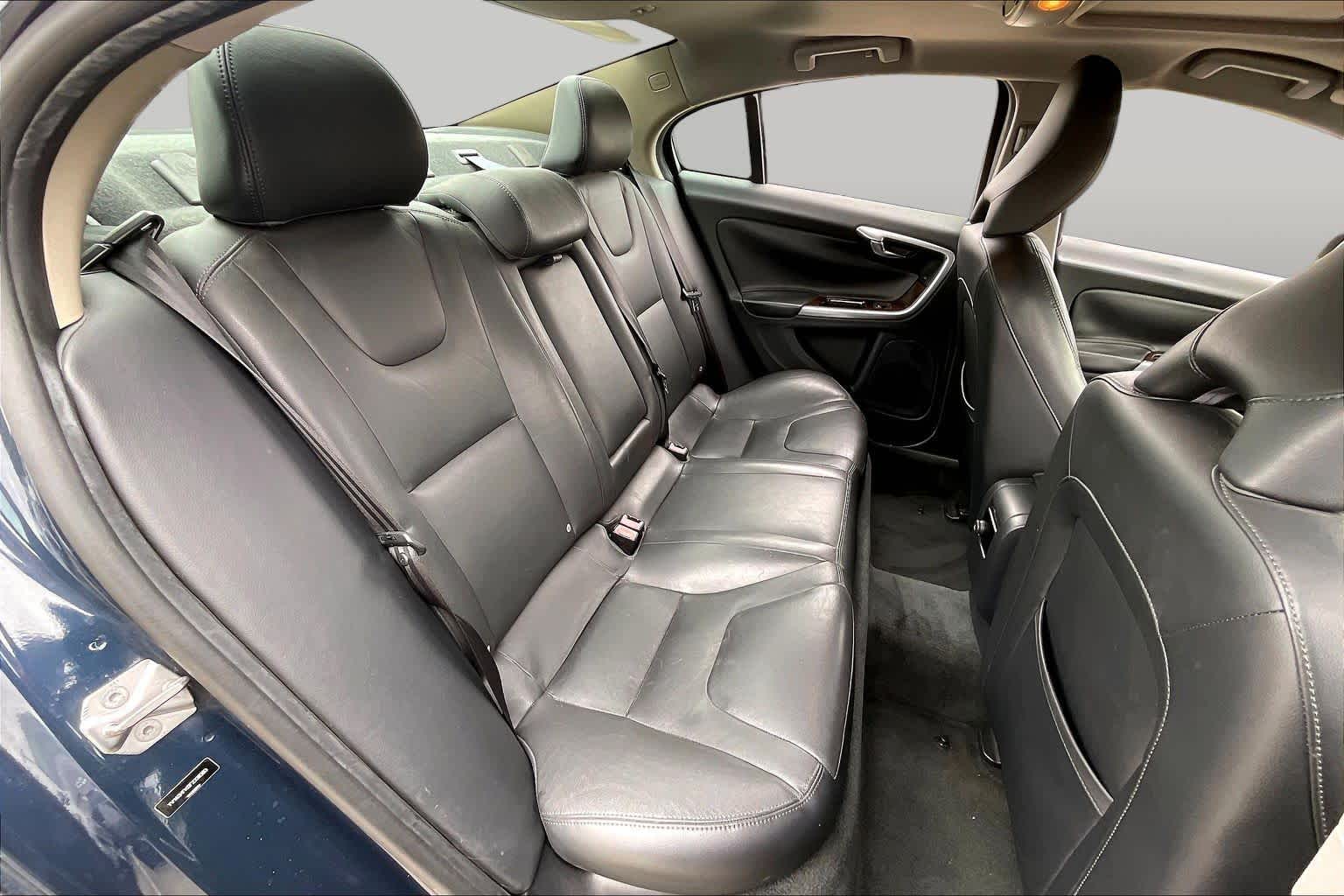 2015 Volvo S60 photo 18 of 33