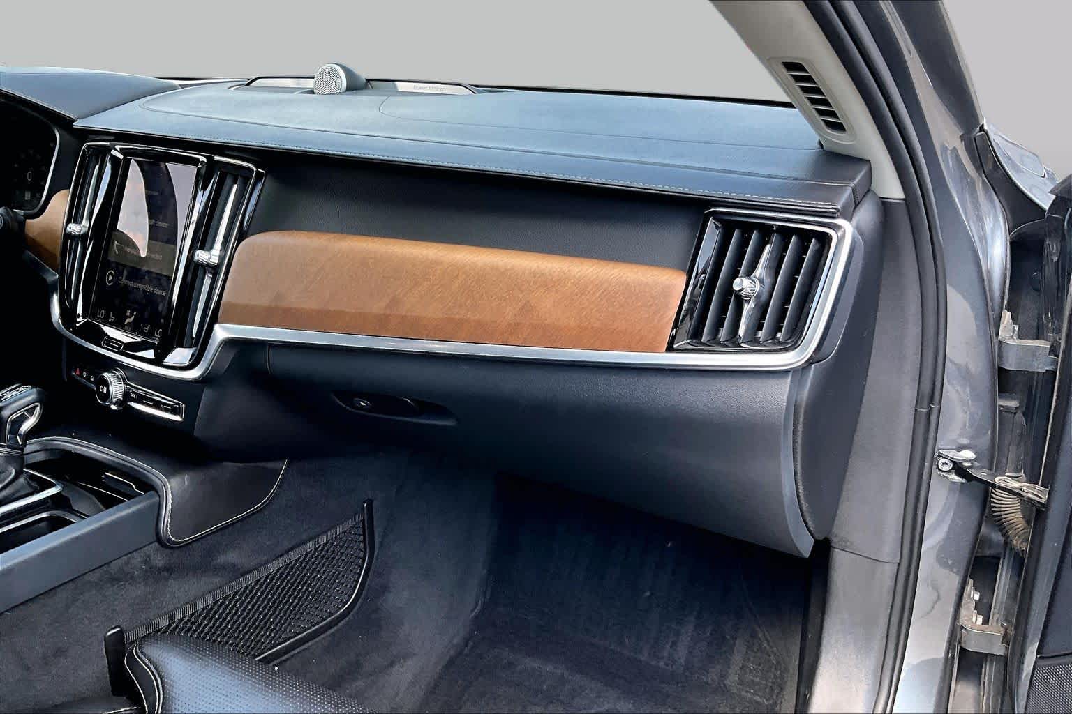 2017 Volvo S90 Inscription Osmium Grey Metallic at Beck & Masten Kia