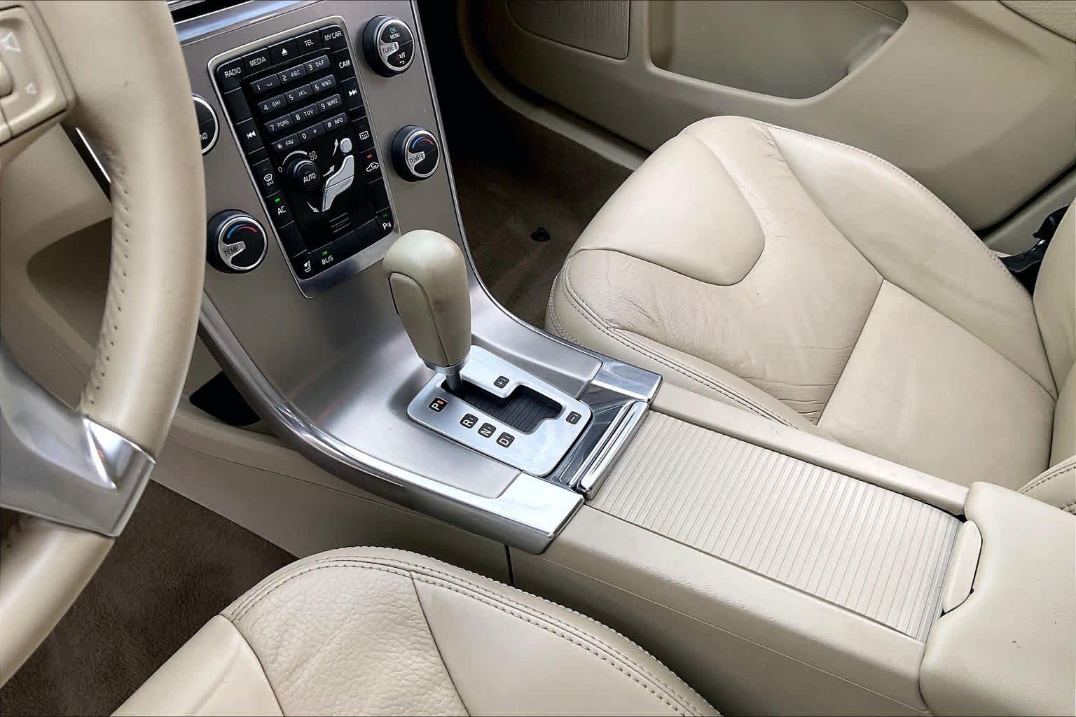 2012 Volvo XC60 3.2L Premier Black Sapphire Metallic at AutoNation USA Houston