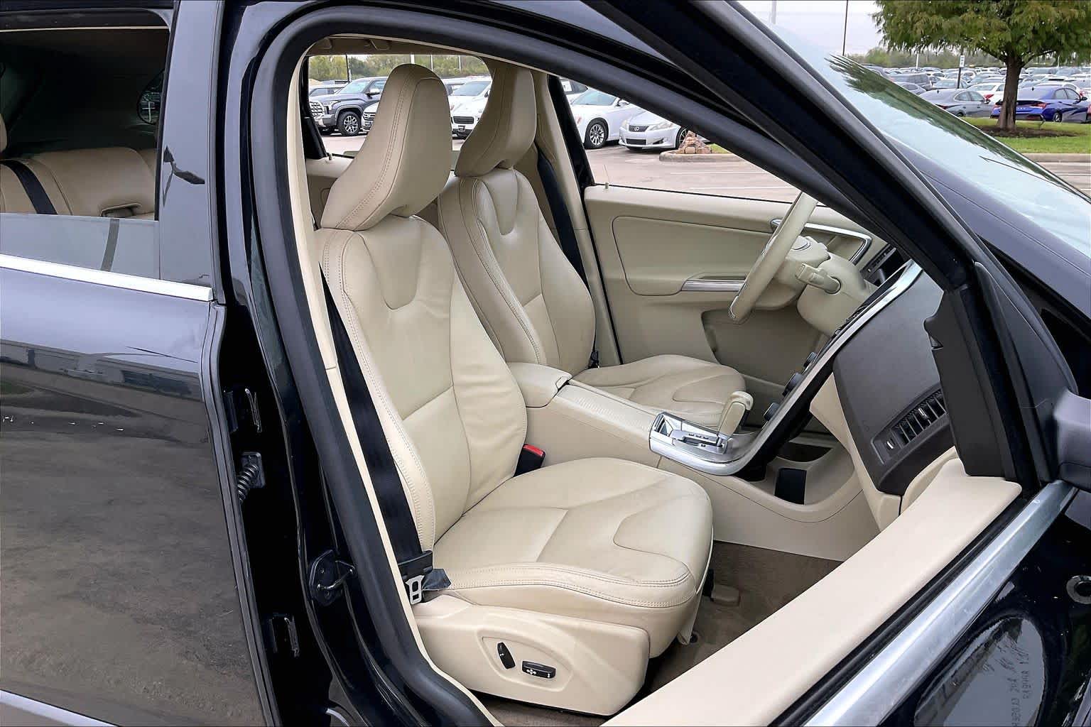 2012 Volvo XC60 3.2L Premier Black Sapphire Metallic at AutoNation USA Houston