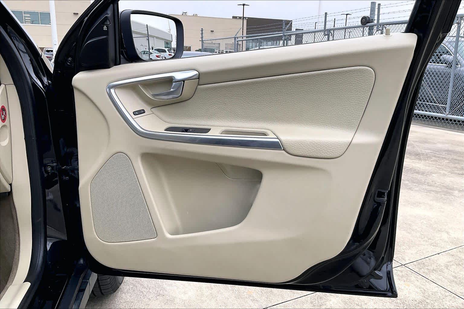 2012 Volvo XC60 3.2L Premier Black Sapphire Metallic at AutoNation USA Houston