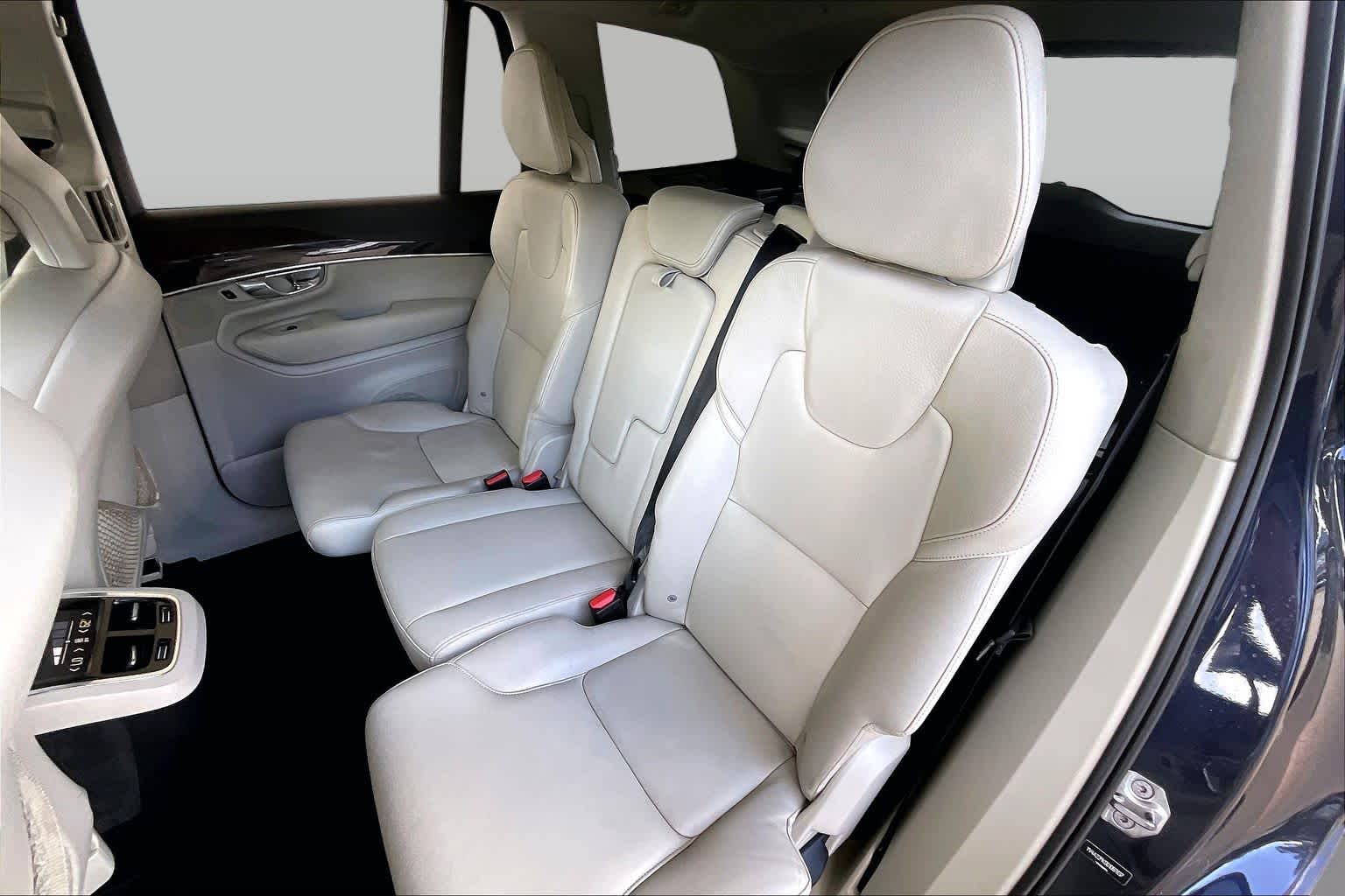 2016 Volvo XC90 T6 Momentum Magic Blue Metallic at Mercedes-Benz of Houston North