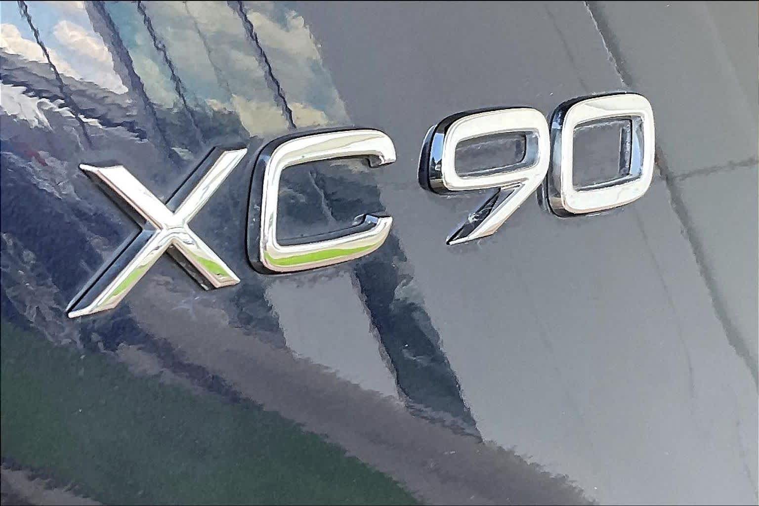 2016 Volvo XC90 T6 Momentum Magic Blue Metallic at Mercedes-Benz of Houston North