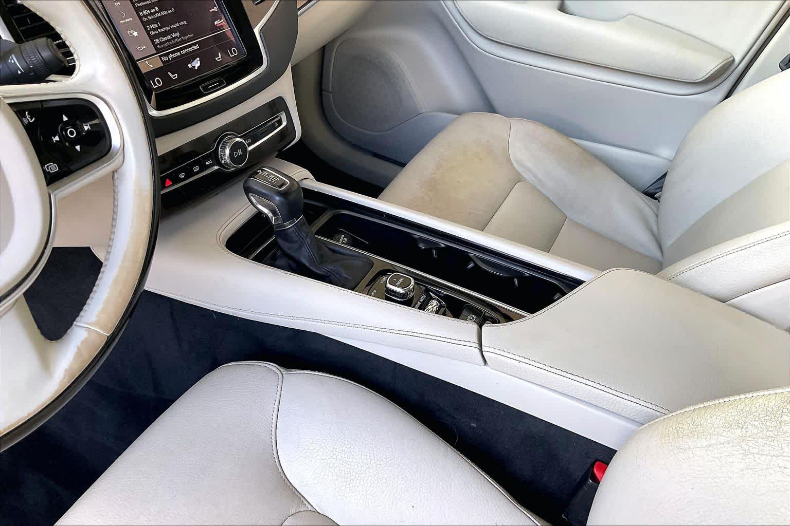 2016 Volvo XC90 T6 Momentum Magic Blue Metallic at Mercedes-Benz of Houston North