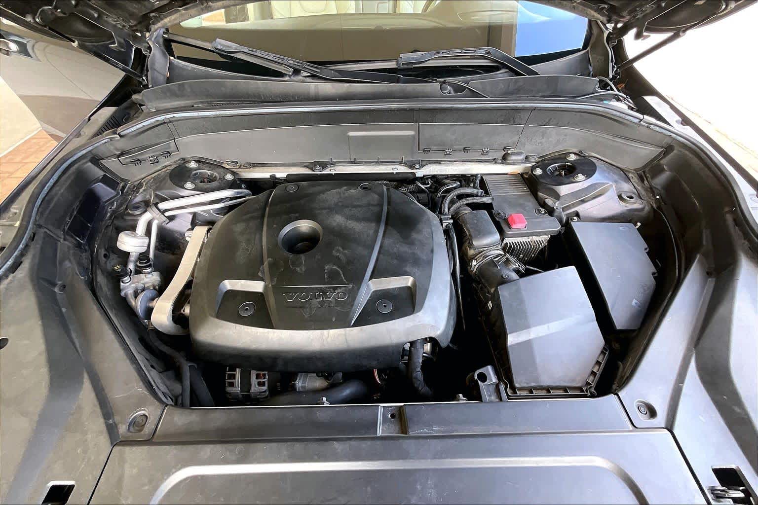 2016 Volvo XC90 T6 Momentum Magic Blue Metallic at Mercedes-Benz of Houston North