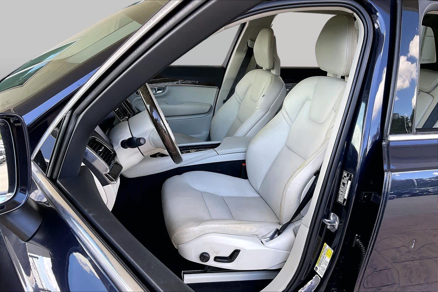2016 Volvo XC90 T6 Momentum Magic Blue Metallic at Mercedes-Benz of Houston North