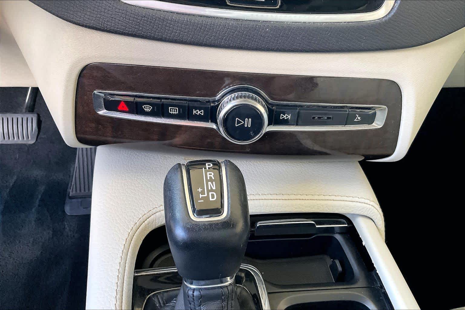 2016 Volvo XC90 T6 Momentum Magic Blue Metallic at Mercedes-Benz of Houston North