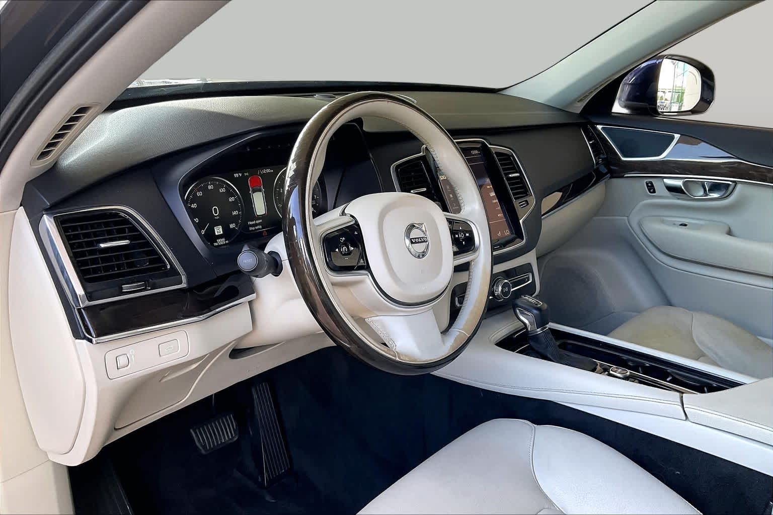 2016 Volvo XC90 T6 Momentum Magic Blue Metallic at Mercedes-Benz of Houston North