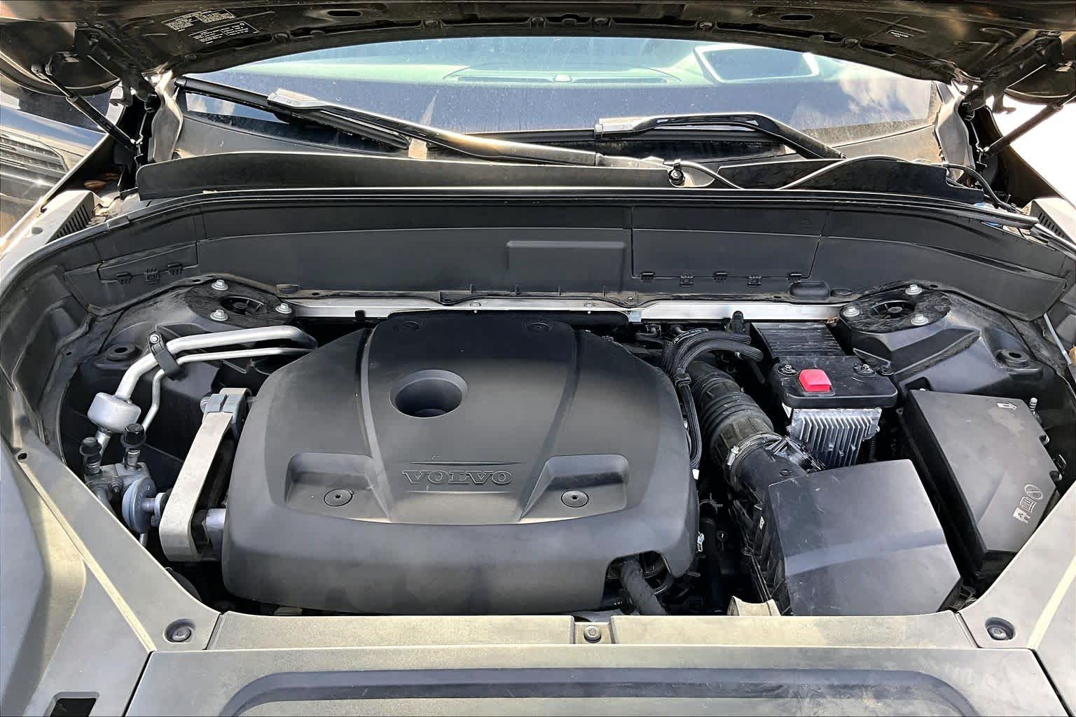 2019 Volvo XC90 photo 30 of 35