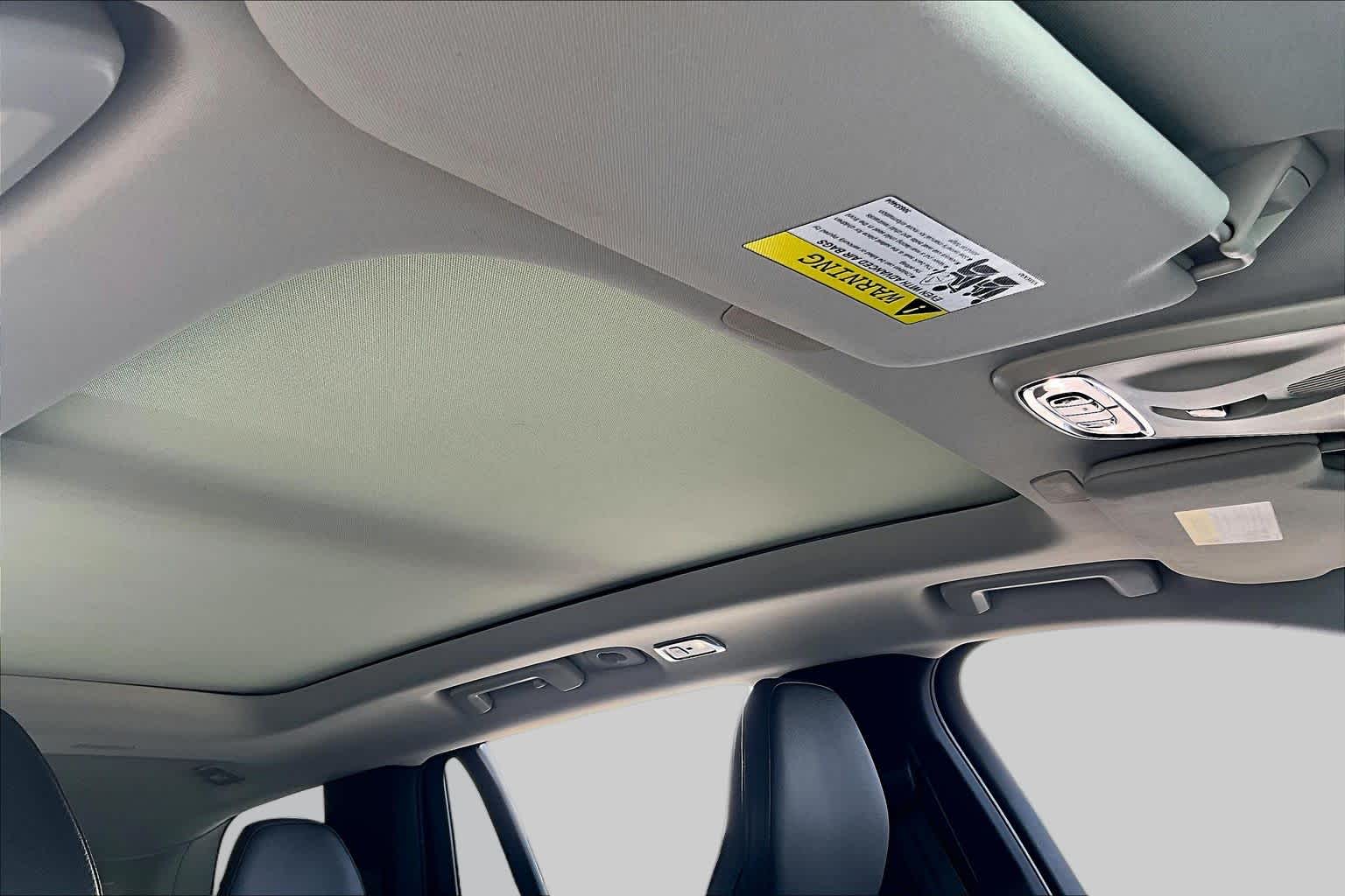2019 Volvo XC90 photo 13 of 35
