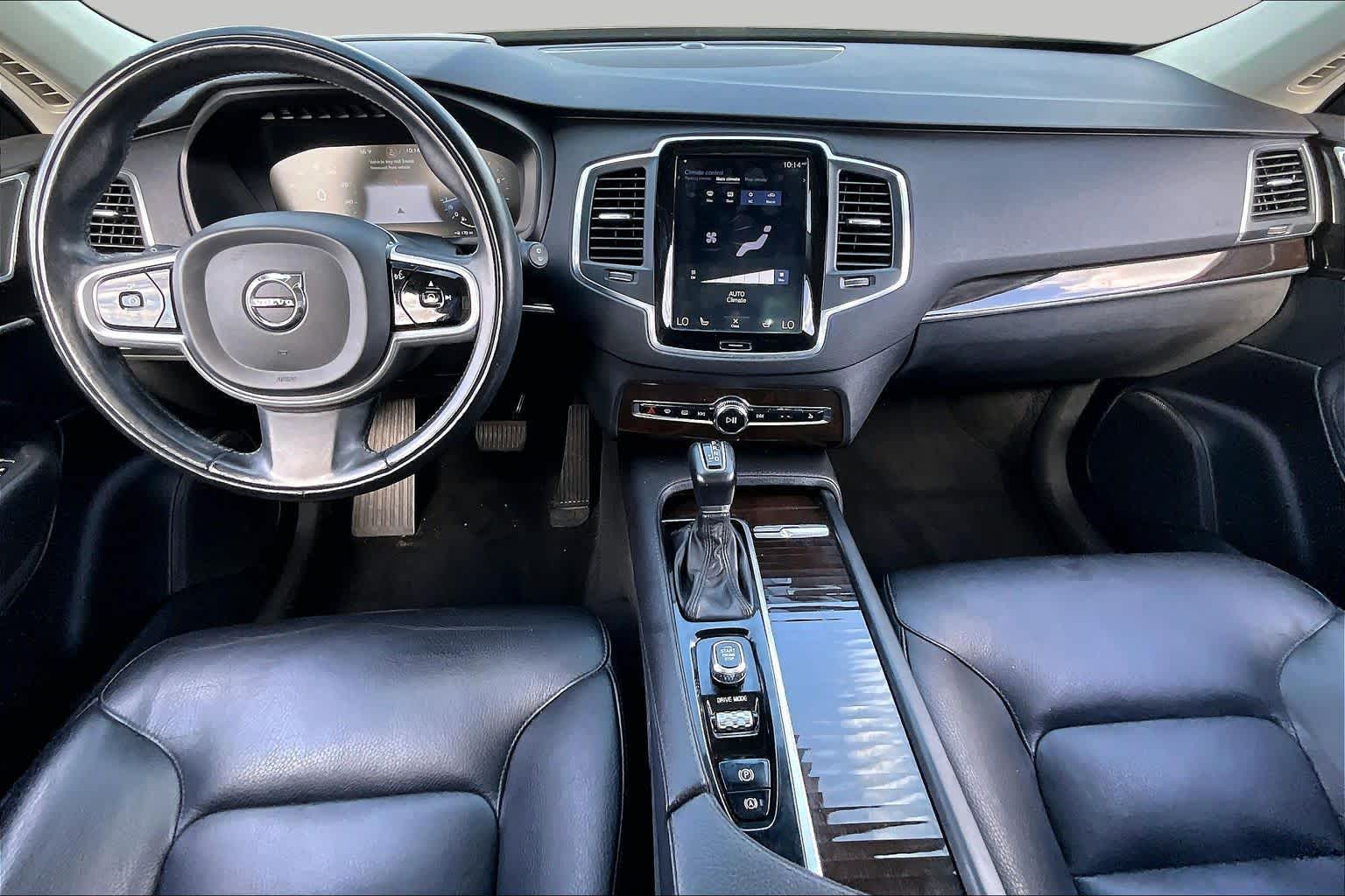 2019 Volvo XC90 photo 14 of 35