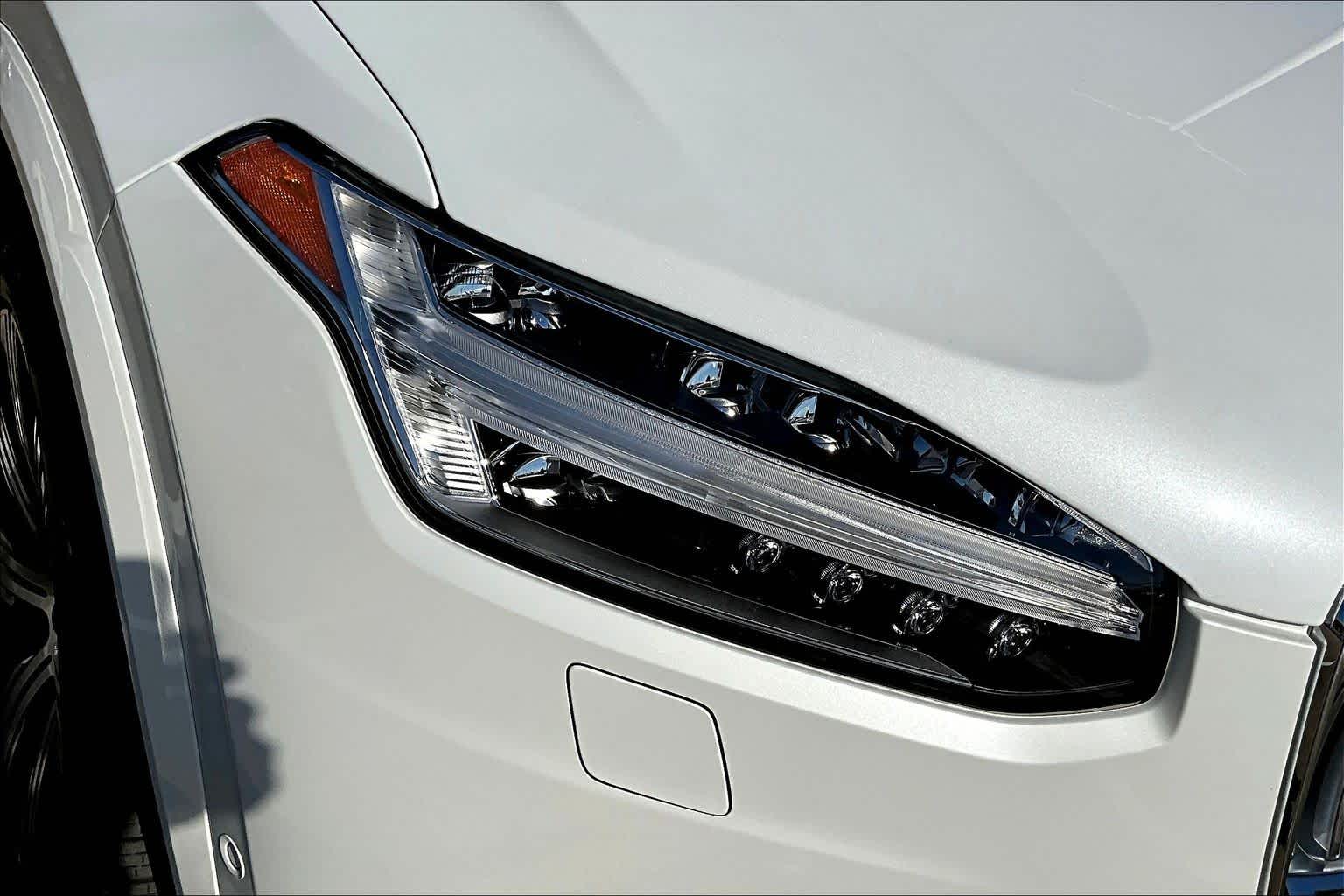 2023 Volvo XC90 Recharge Plug-In Hybrid Plus Crystal White Metallic at HGreg Houston