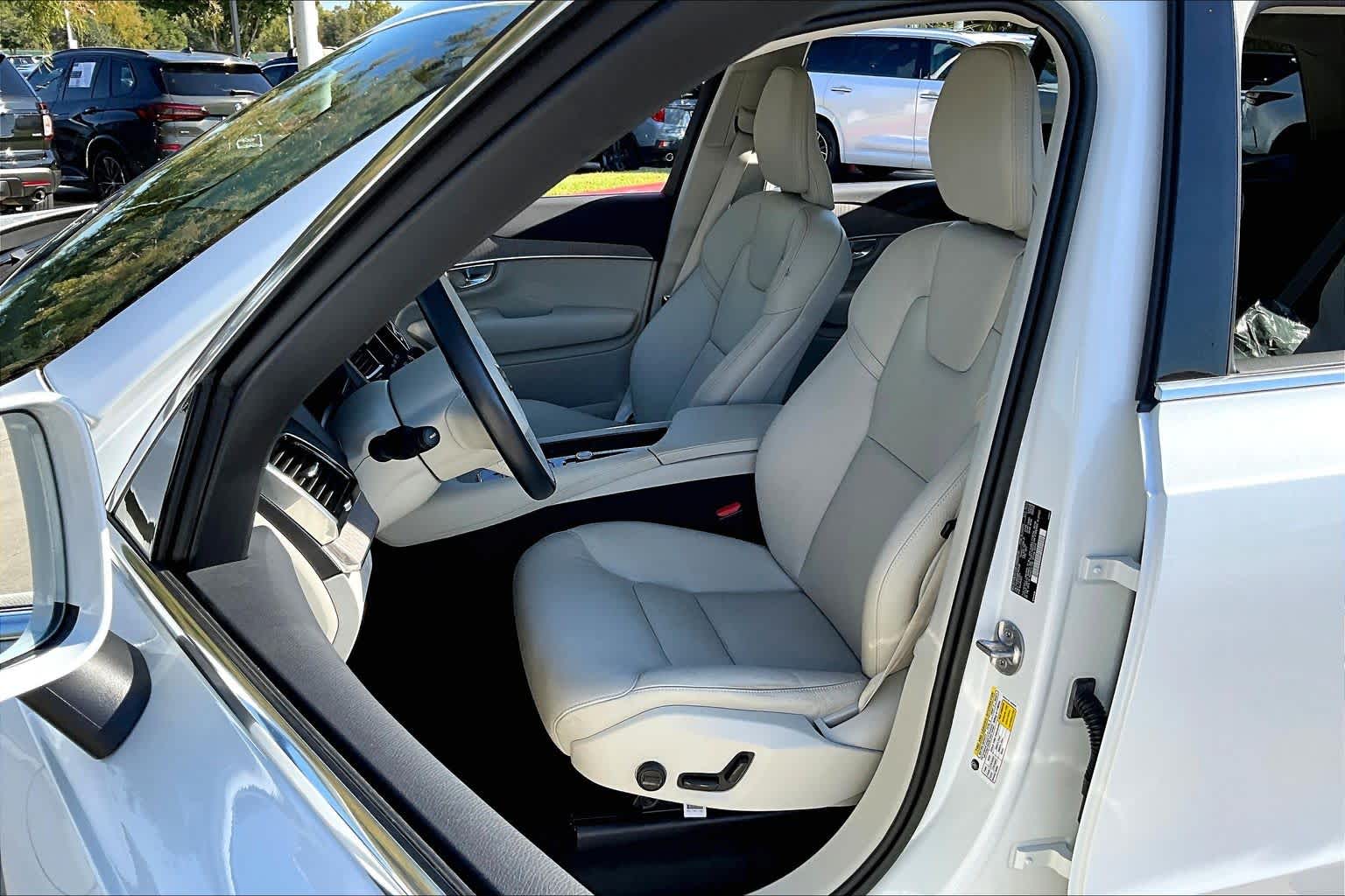 2023 Volvo XC90 Recharge Plug-In Hybrid Plus Crystal White Metallic at HGreg Houston