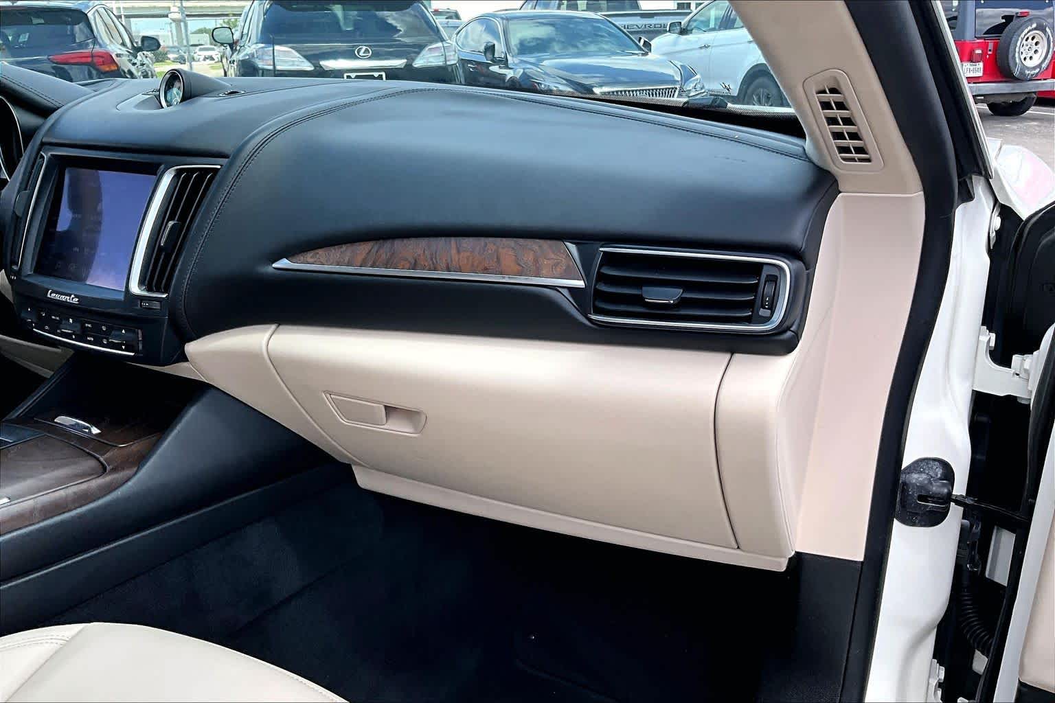 2017 Maserati Levante S Bianco at AutoNation USA Houston