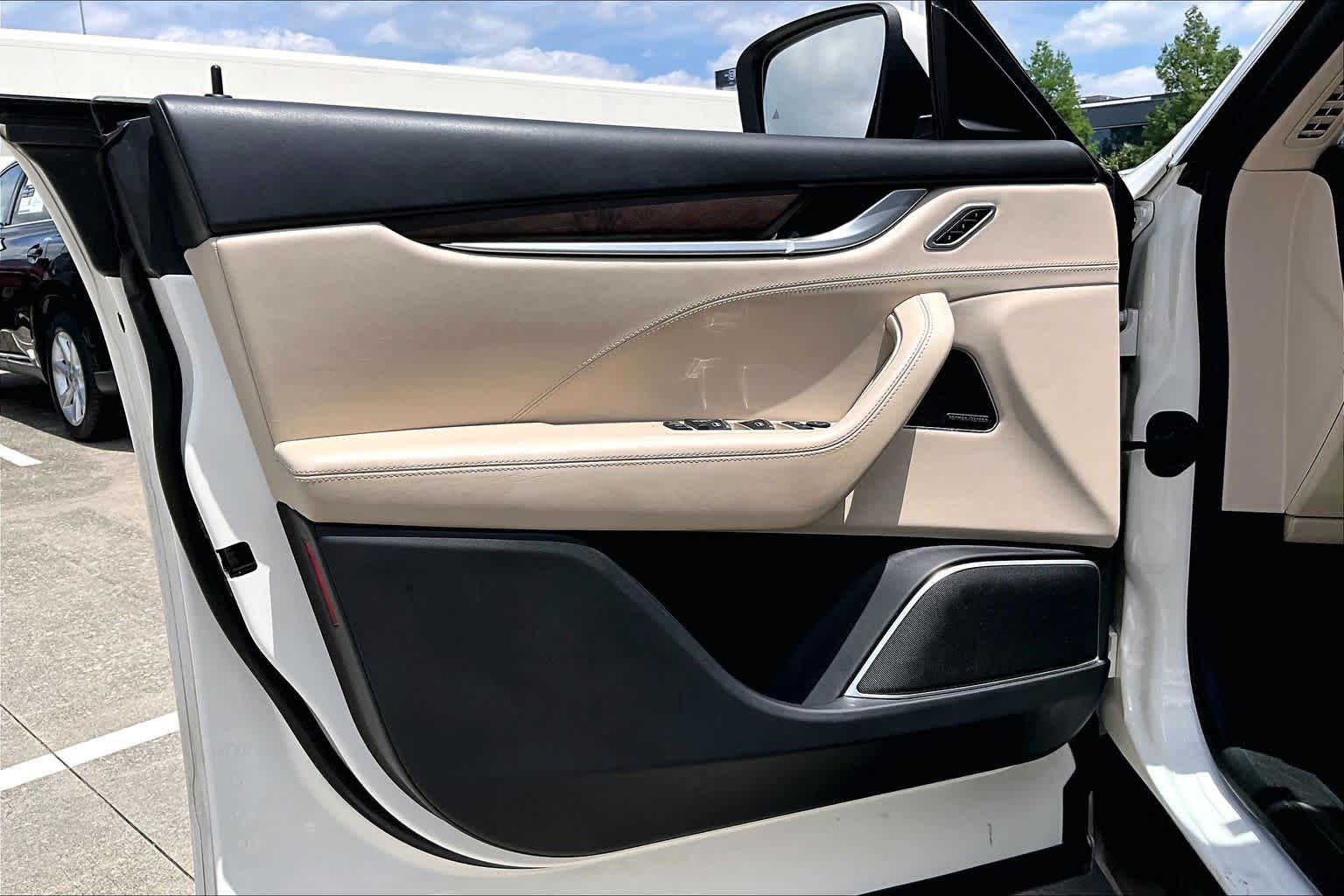 2017 Maserati Levante S Bianco at AutoNation USA Houston
