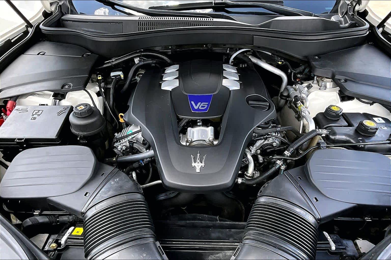 2017 Maserati Levante S Bianco at AutoNation USA Houston