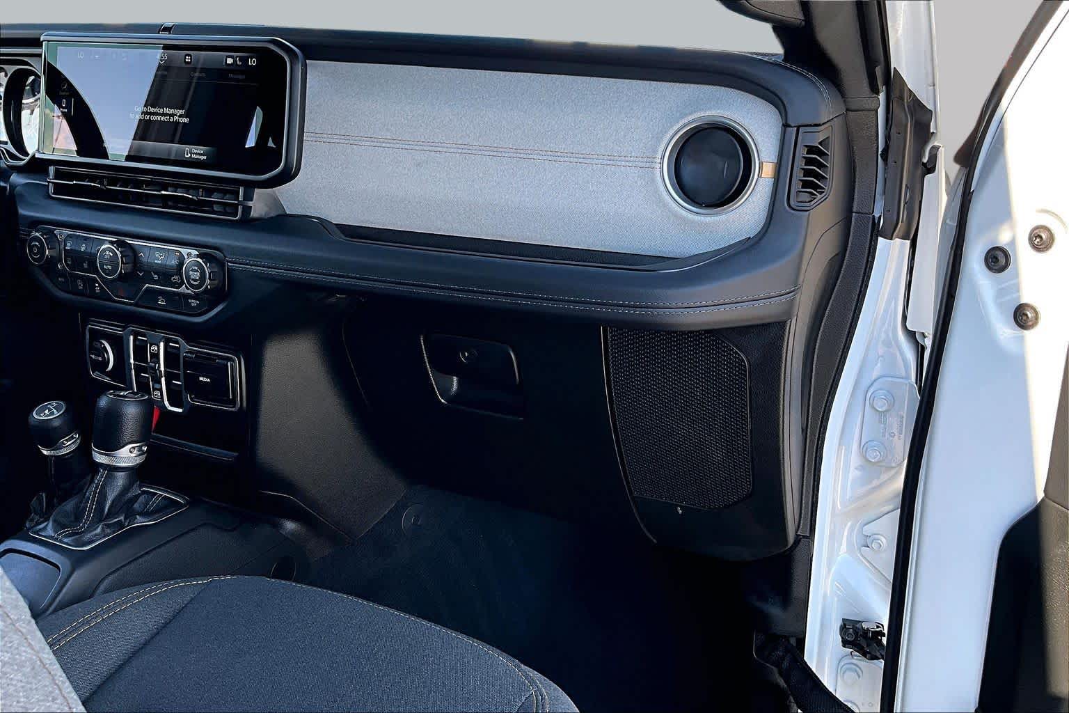 2026 Jeep Wrangler photo 19 of 36