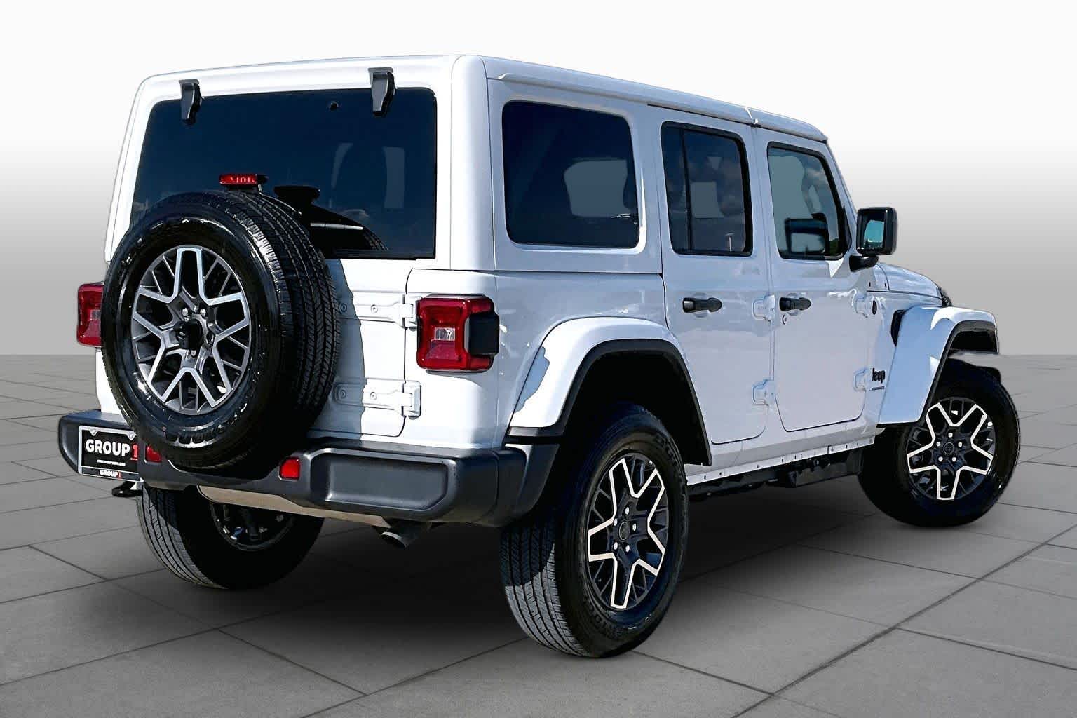2026 Jeep Wrangler photo 13 of 36