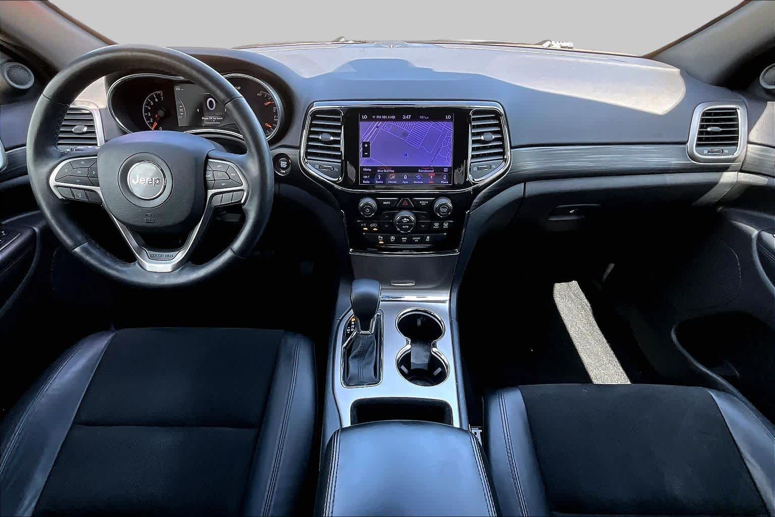 2019 Jeep Grand Cherokee Altitude Bright White Clearcoat at Friendly Ford Crosby