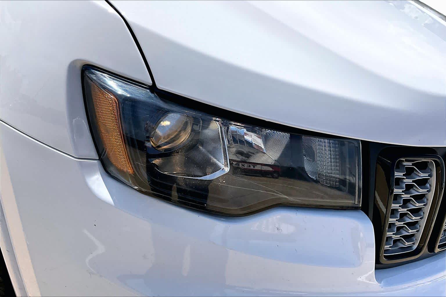 2019 Jeep Grand Cherokee Altitude Bright White Clearcoat at Friendly Ford Crosby
