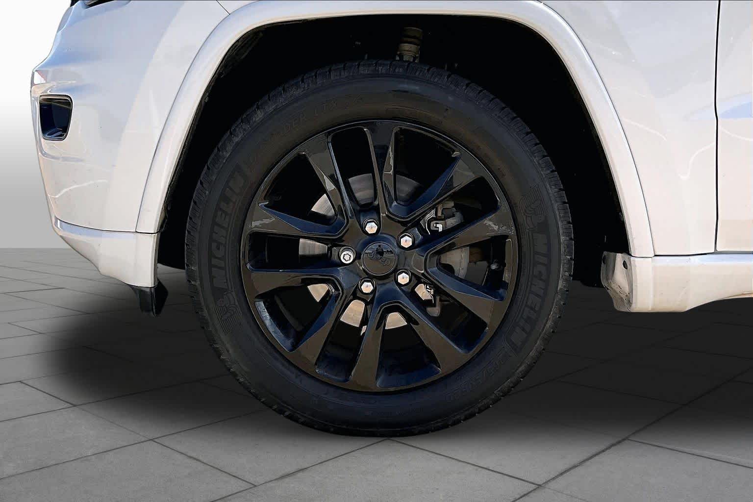 2019 Jeep Grand Cherokee Altitude Bright White Clearcoat at Friendly Ford Crosby