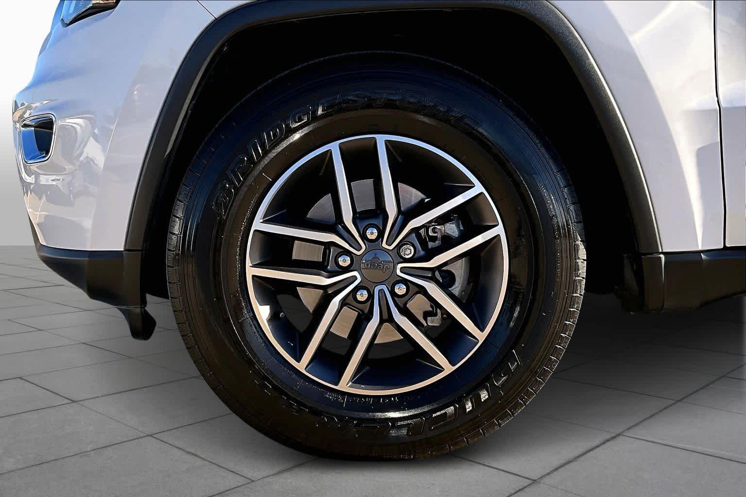 2020 Jeep Grand Cherokee Limited Bright White Clearcoat at Lone Star Chevrolet