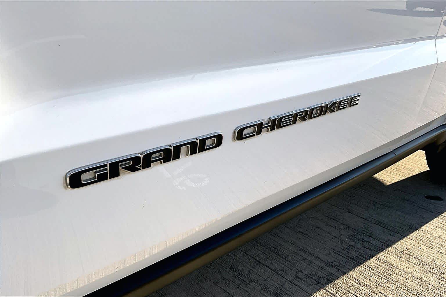 2020 Jeep Grand Cherokee Limited Bright White Clearcoat at Lone Star Chevrolet