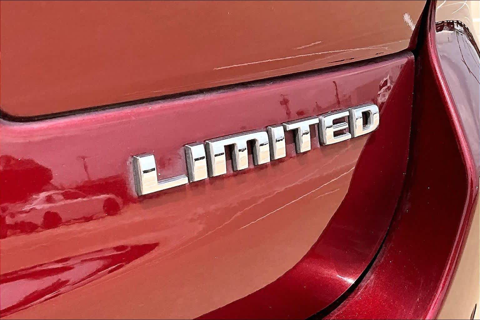 2024 Jeep Grand Cherokee L Limited Velvet Red Pearlcoat at Beck & Masten Kia