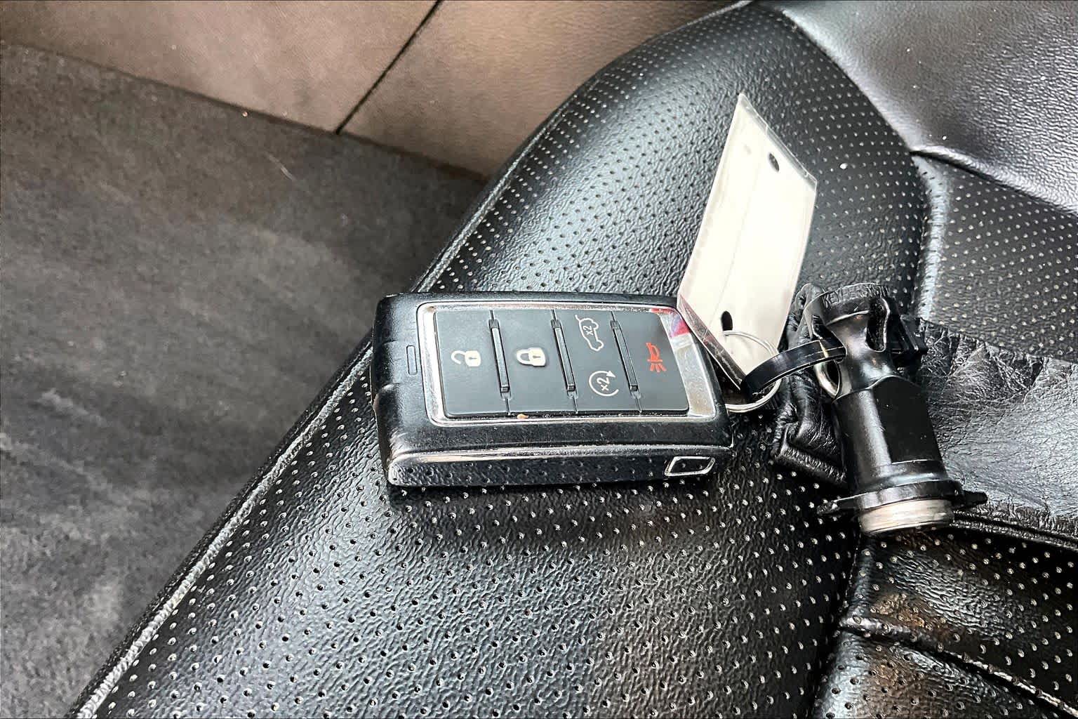 2023 Jeep Grand Cherokee L Limited Baltic Gray Metallic Clearcoat at Mac Haik CDJR North Houston