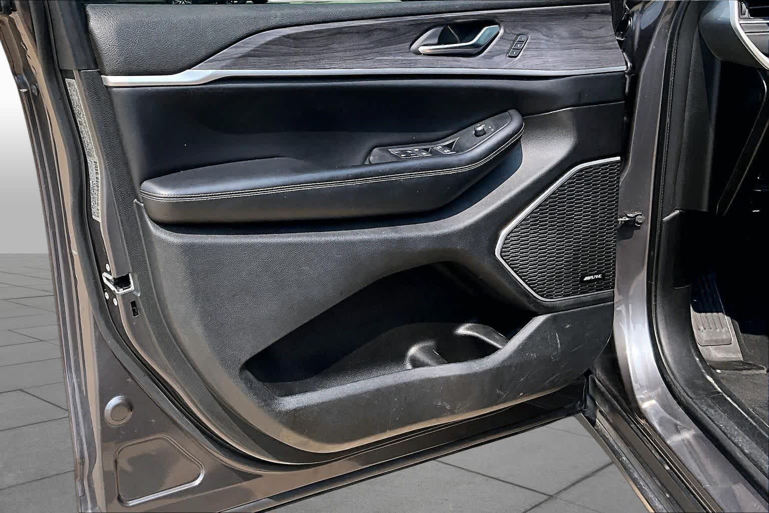 2023 Jeep Grand Cherokee L Limited Baltic Gray Metallic Clearcoat at Mac Haik CDJR North Houston