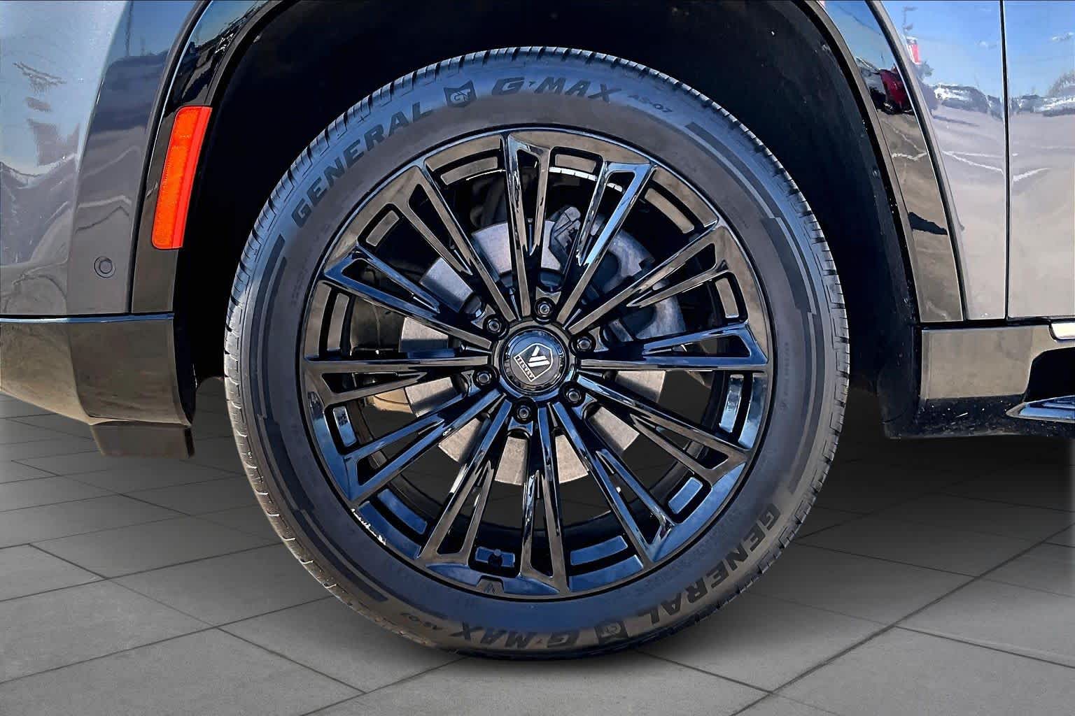 2023 Jeep Wagoneer - 9