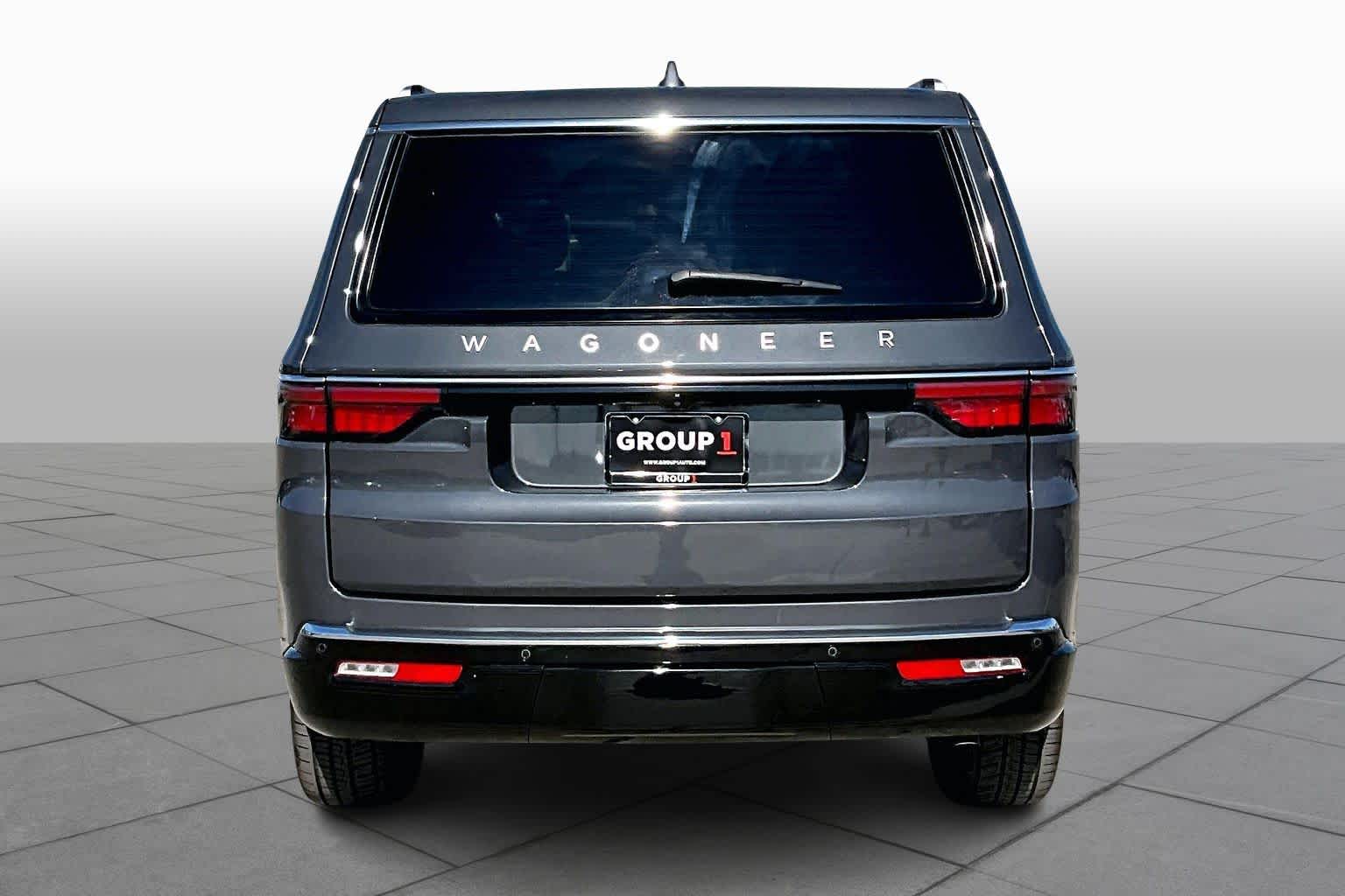 2023 Jeep Wagoneer - 4