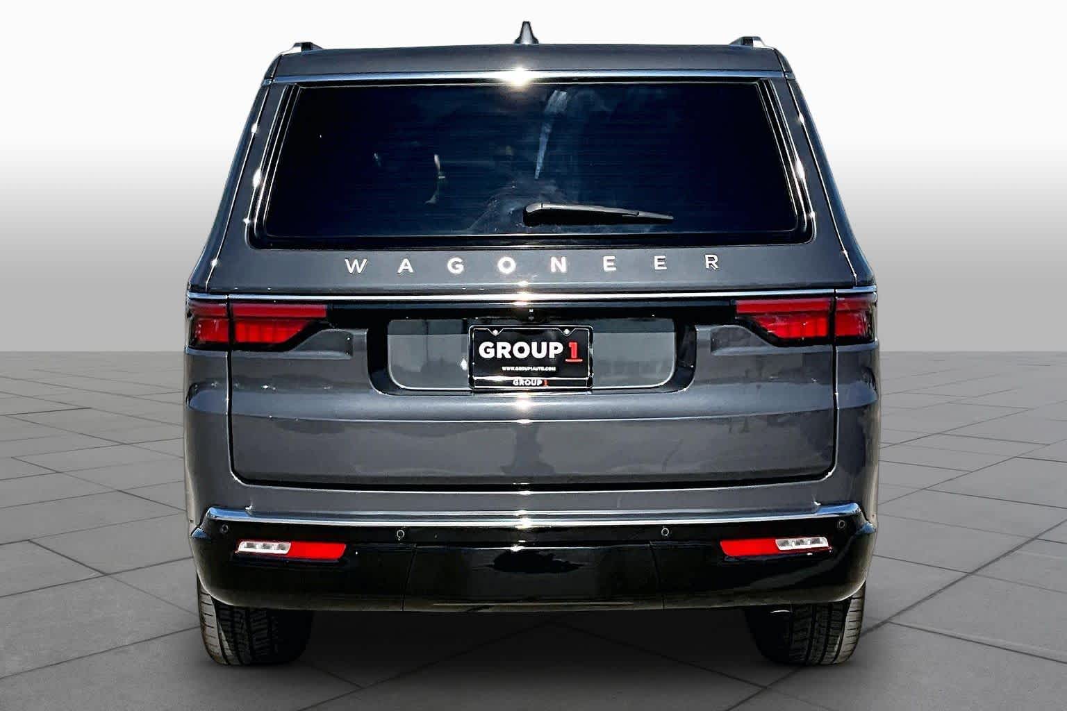 2023 Jeep Wagoneer - 8