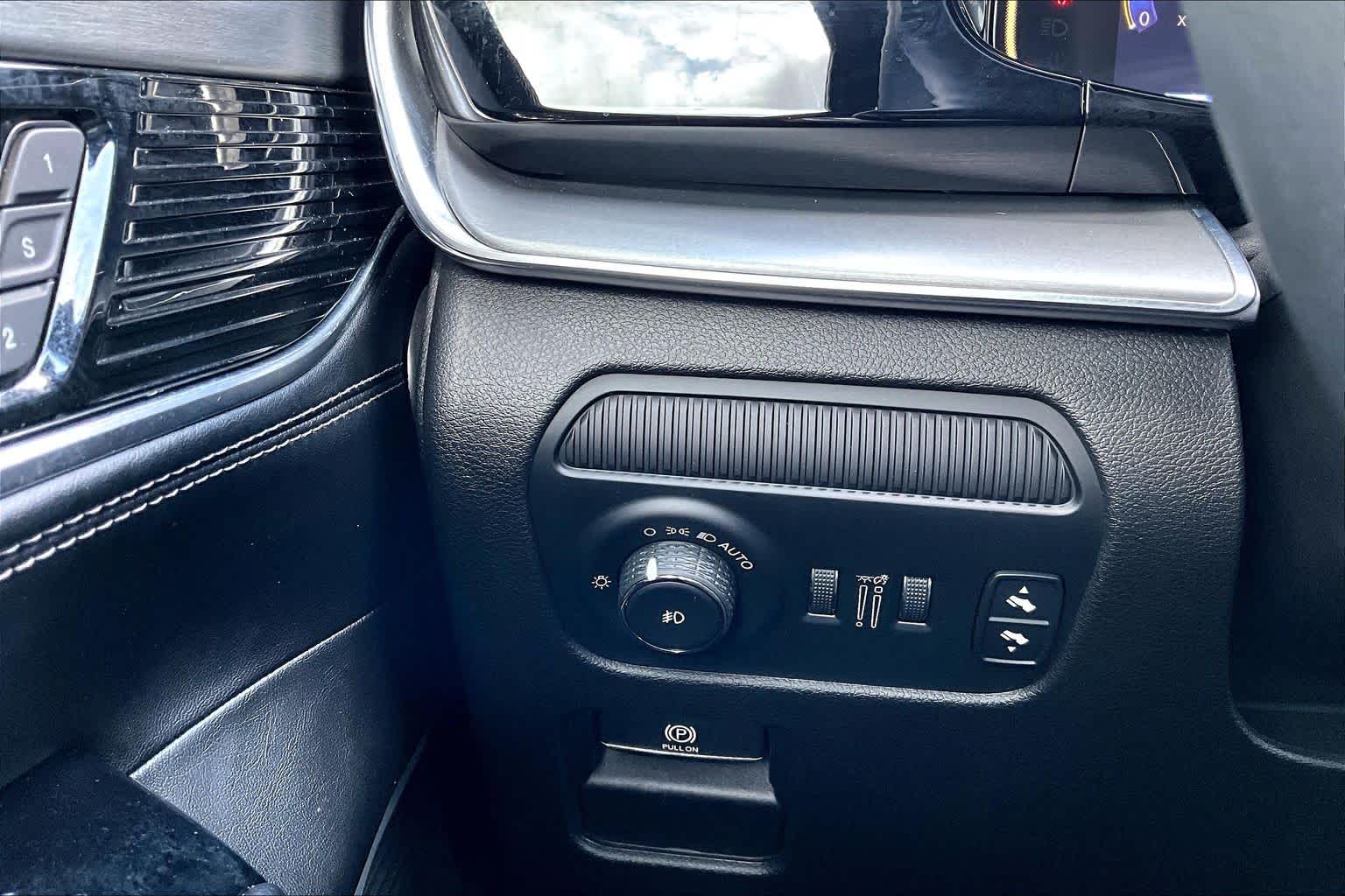 2023 Jeep Wagoneer Series II Carbide Diamond Black Crystal Pearlcoat at HGreg Houston