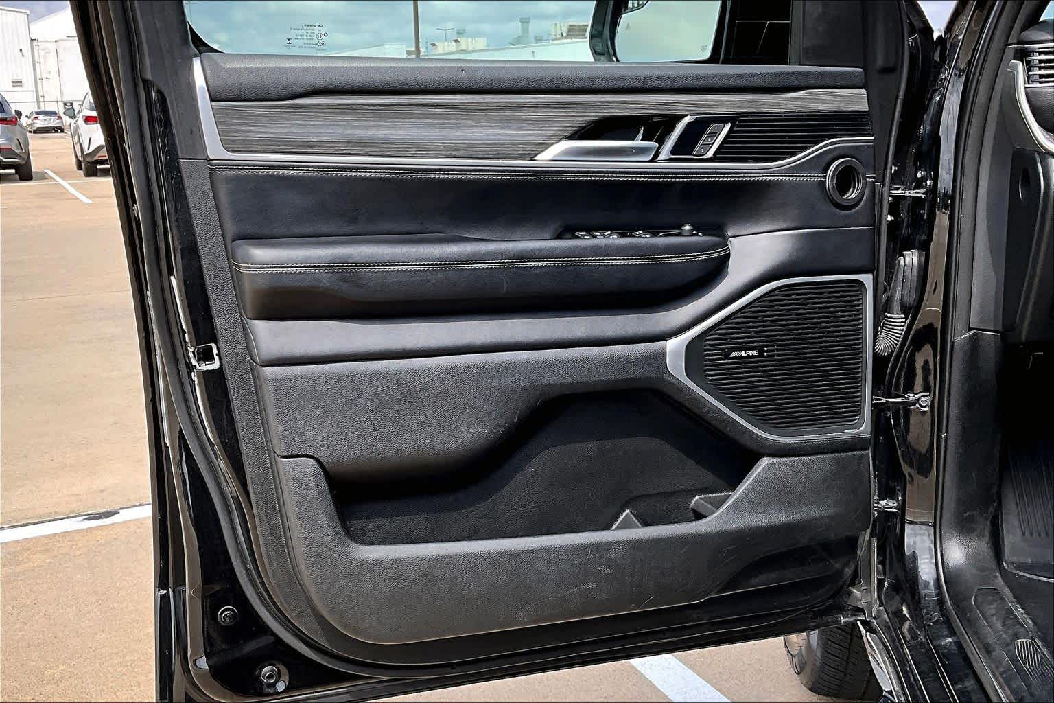 2023 Jeep Wagoneer Series II Diamond Black Crystal Pearlcoat at Group 1 Toyota Southwest