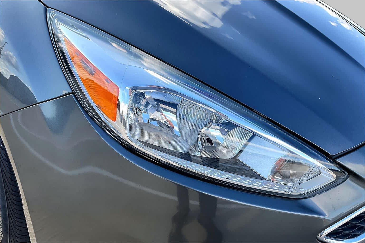 2018 Ford Focus photo 27 of 36