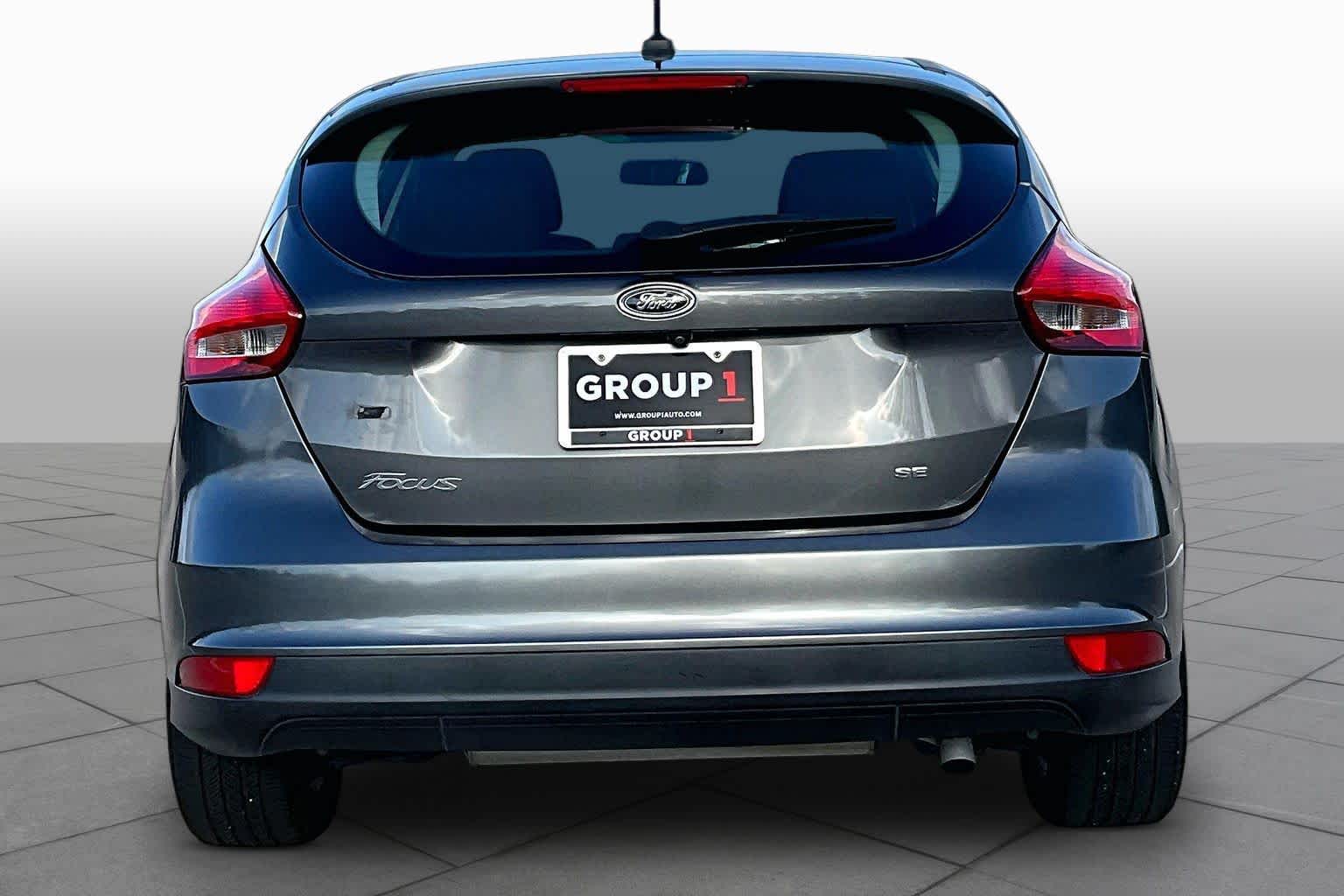 2018 Ford Focus photo 5 of 36