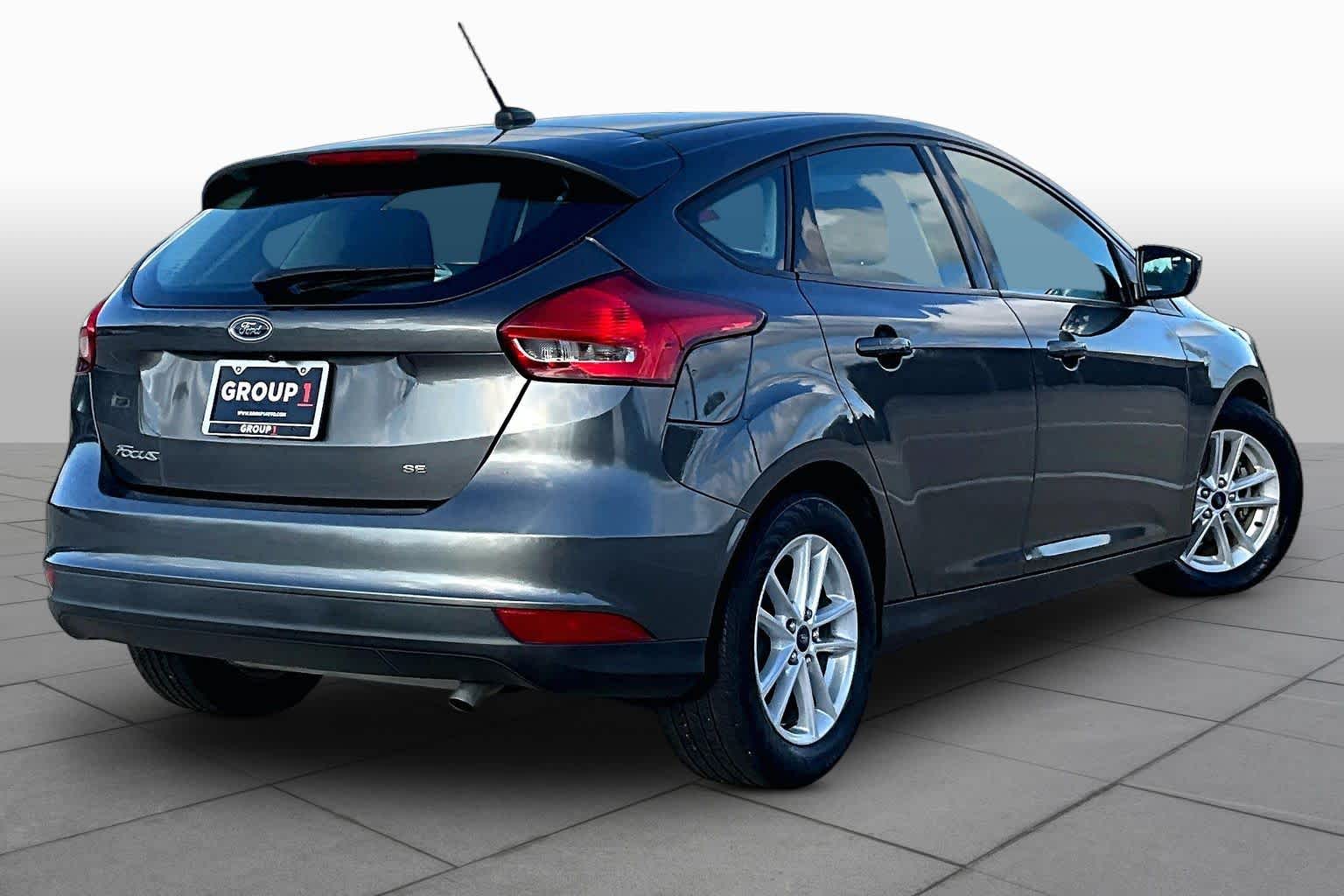2018 Ford Focus photo 13 of 36