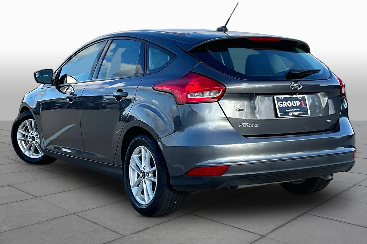 2018 Ford Focus photo 12 of 36