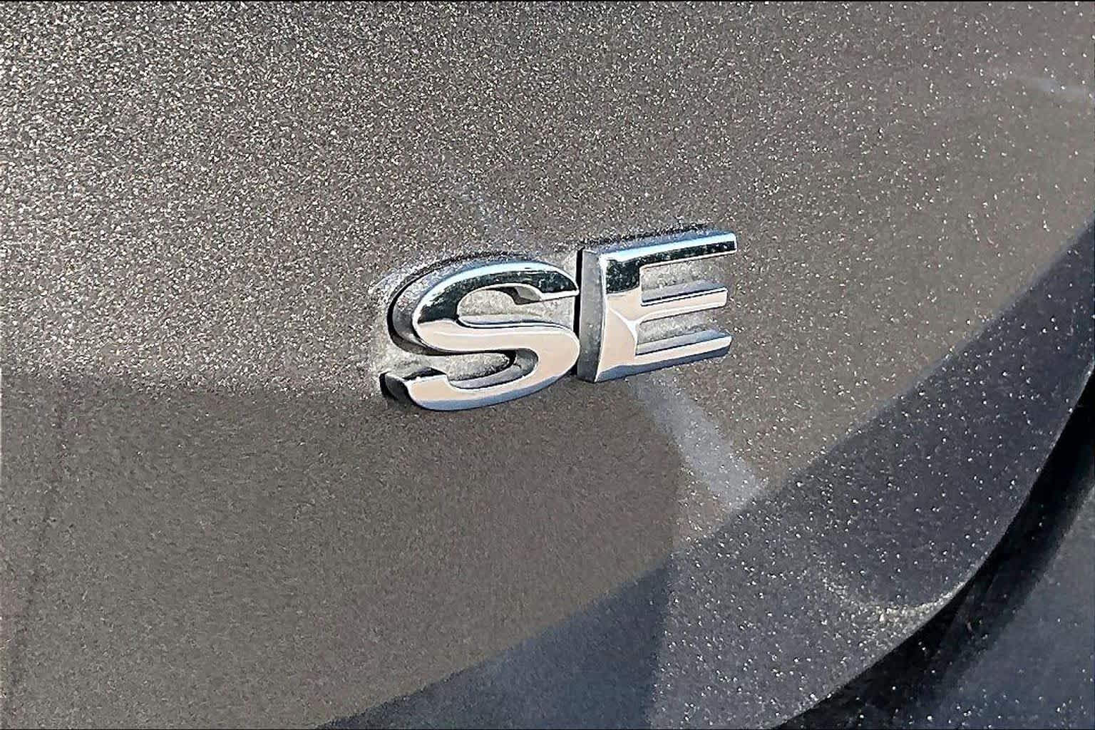 2018 Ford Focus photo 10 of 36