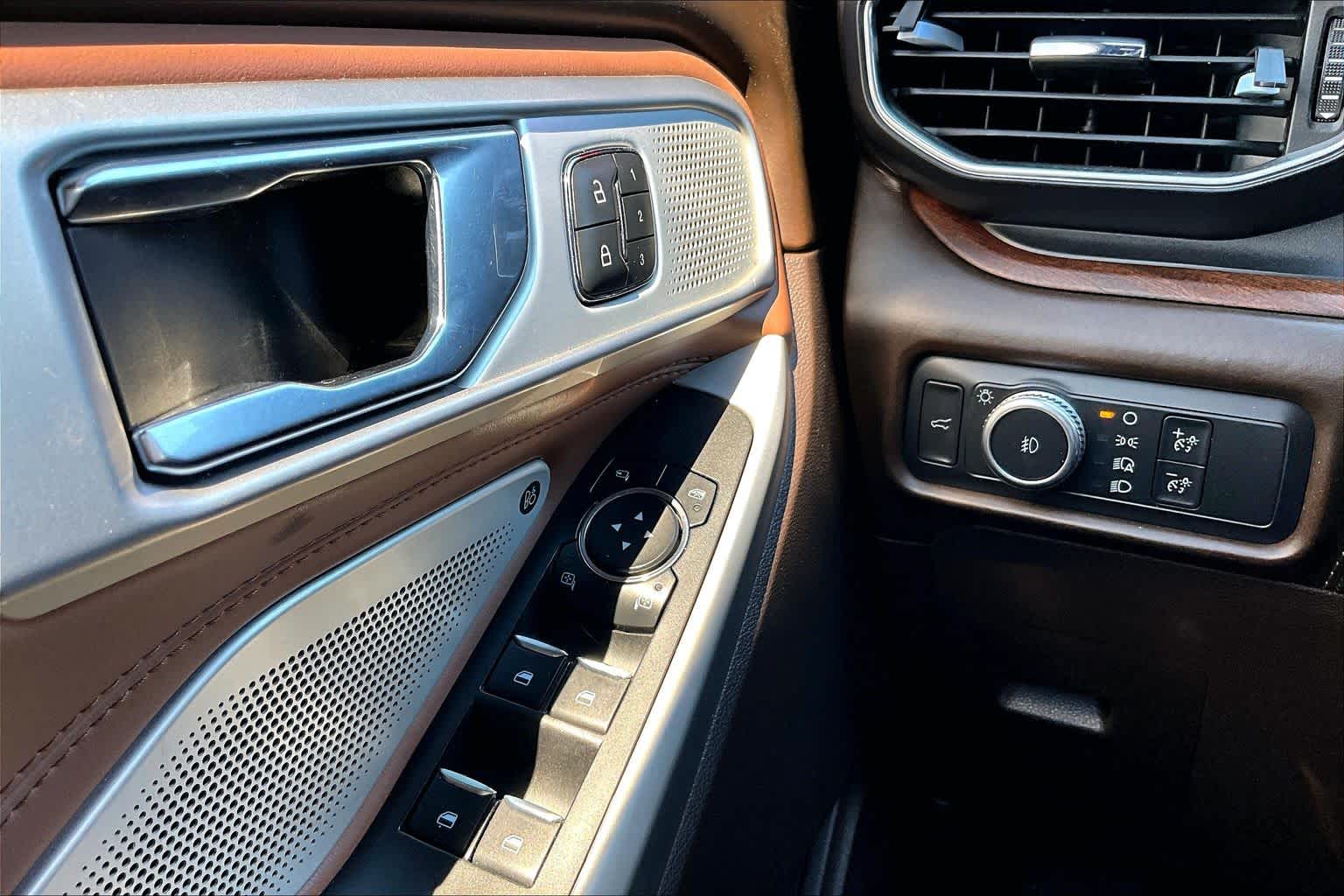 2021 Ford Explorer King Ranch Stone Gray Metallic at Helfman Ford