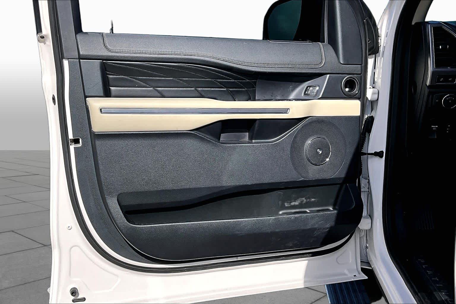 2019 Ford Expedition Max Platinum White Platinum Metallic Tri-Coat at Sterling McCall Nissan