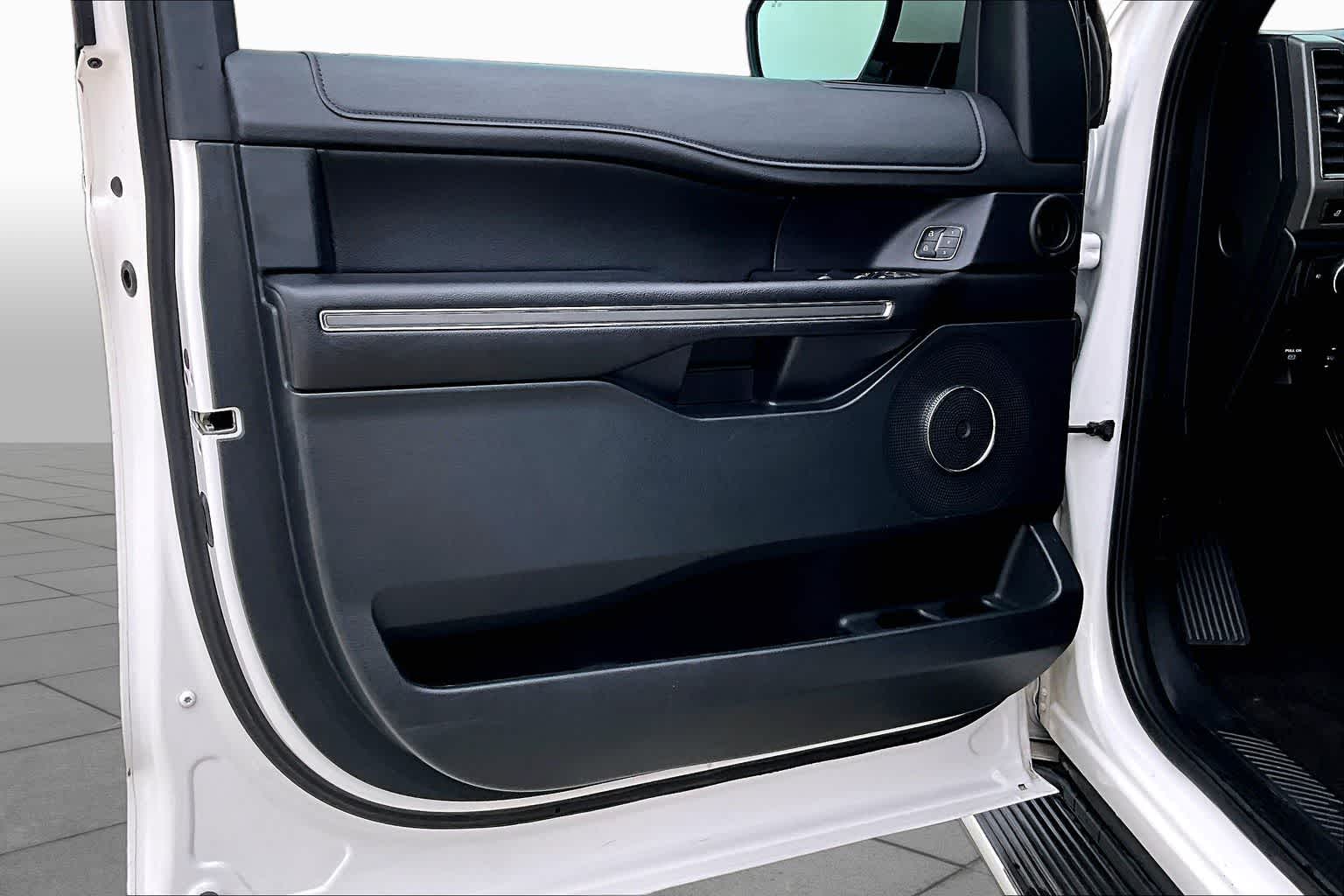 2019 Ford Expedition XLT White Platinum Metallic Tri-Coat at Lexus of Clear Lake
