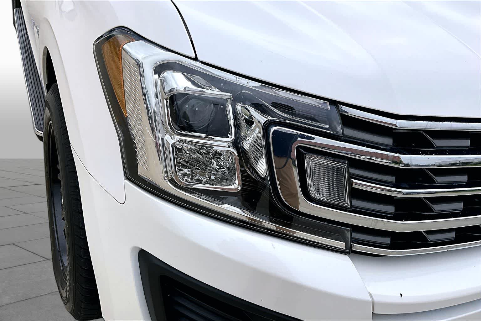 2019 Ford Expedition XLT White Platinum Metallic Tri-Coat at Lexus of Clear Lake