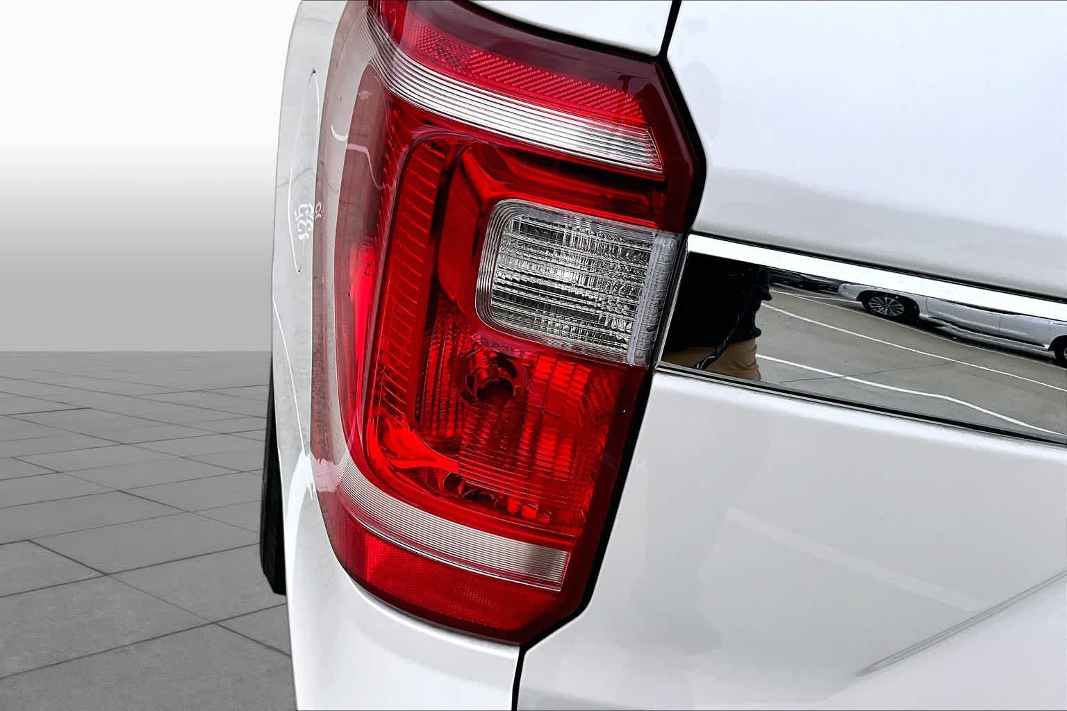 2019 Ford Expedition XLT White Platinum Metallic Tri-Coat at Lexus of Clear Lake